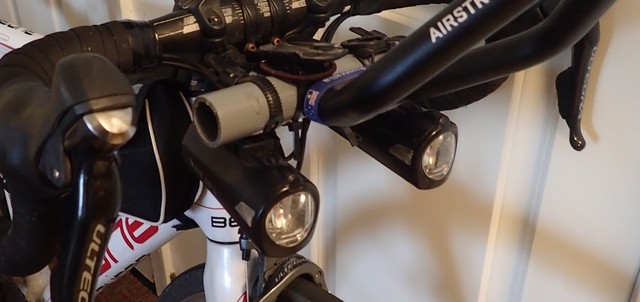 ブルベ・ロングライドにオススメ：電池式ヘッドライト