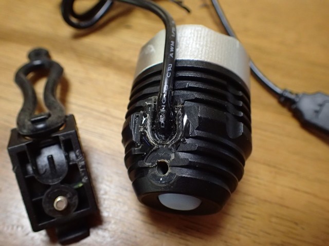 軽量LEDライト USB接続タイプ:CREE XML-T6