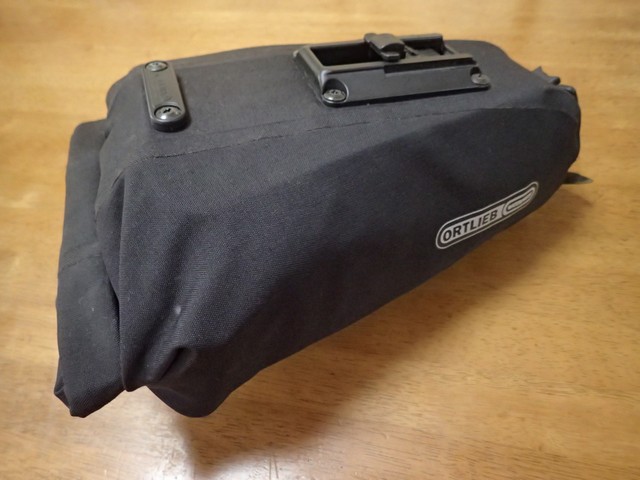 オルトリーブサドルバッグ