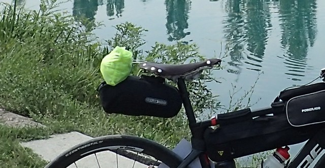 オルトリーブサドルバッグ