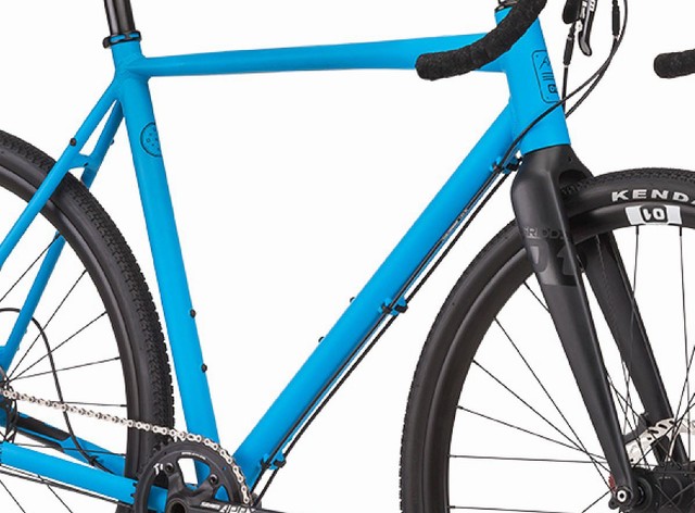 ワイヤー類は内蔵されていない