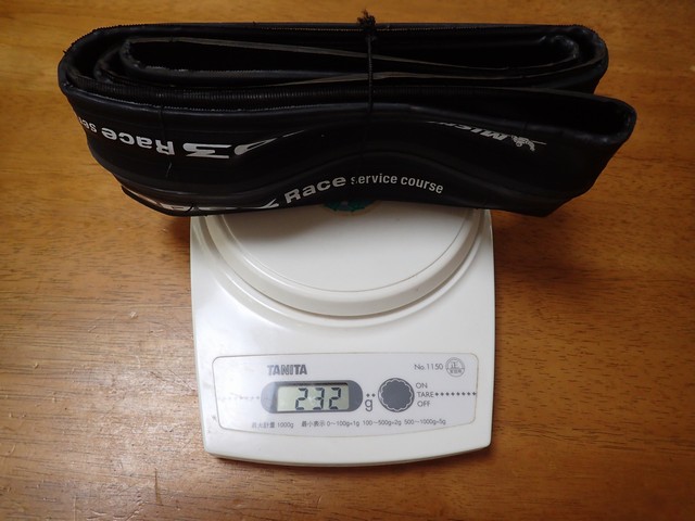 ミシュランPRO3の重量：232g