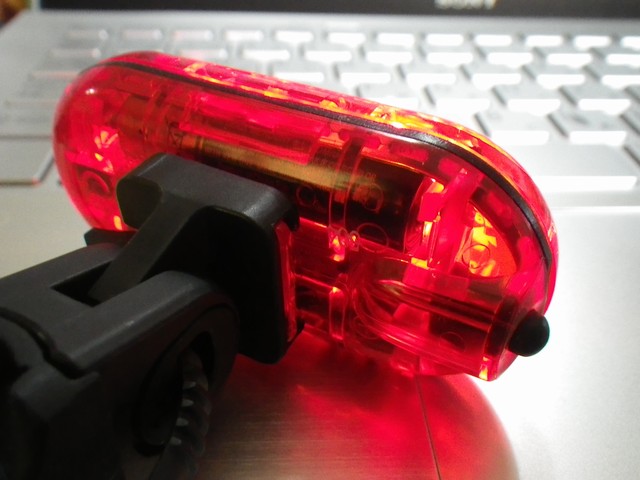 全方向に赤色透過