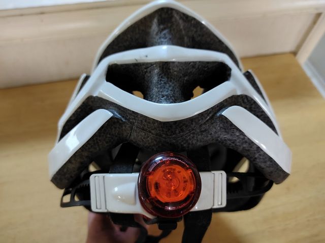 ヘルメットテールライト