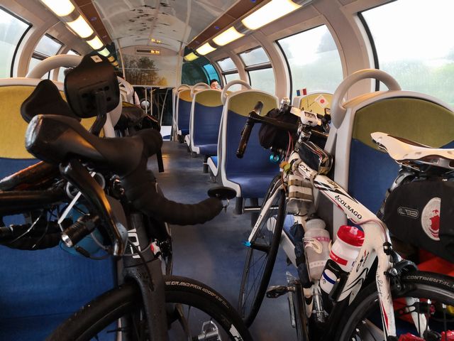 自転車は電車のどこに置く