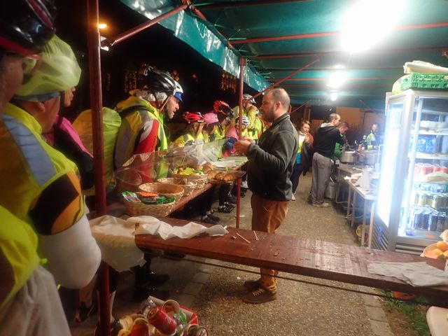 コントロールの売店