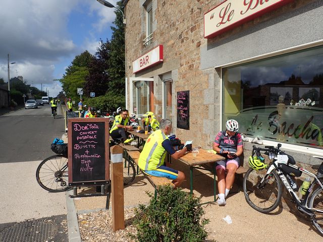 街のショップ・カフェ