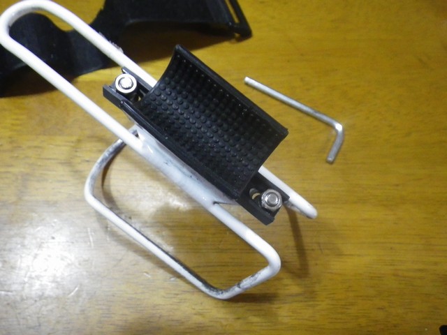 Bikeguy どこでもケージホルダー