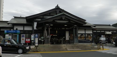 高尾駅