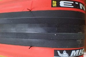 【2020年版】ロードバイクに「25Cタイヤ」おすすめ7選!