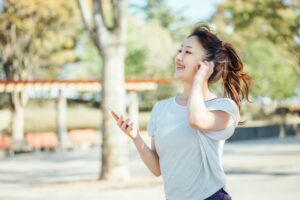 ロードバイクで音楽を聞く方法【2025年骨伝導イヤホン7選】